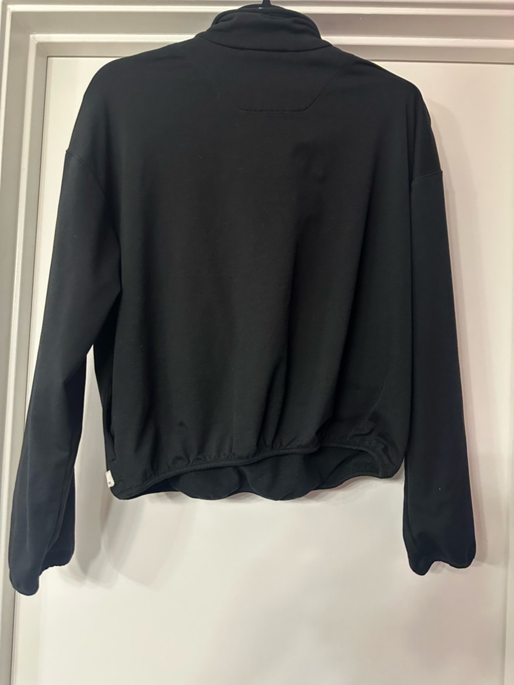 Vuori Black Snap-Front Pullover Hoodie - Picture 5 of 9